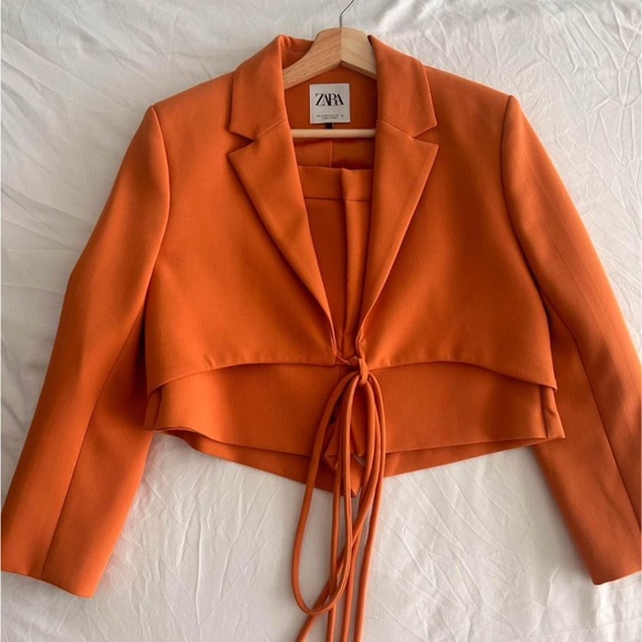 Cropped blazer and Skort Matching Set (Top & Bottom) (XS) - Picture 3 of 4